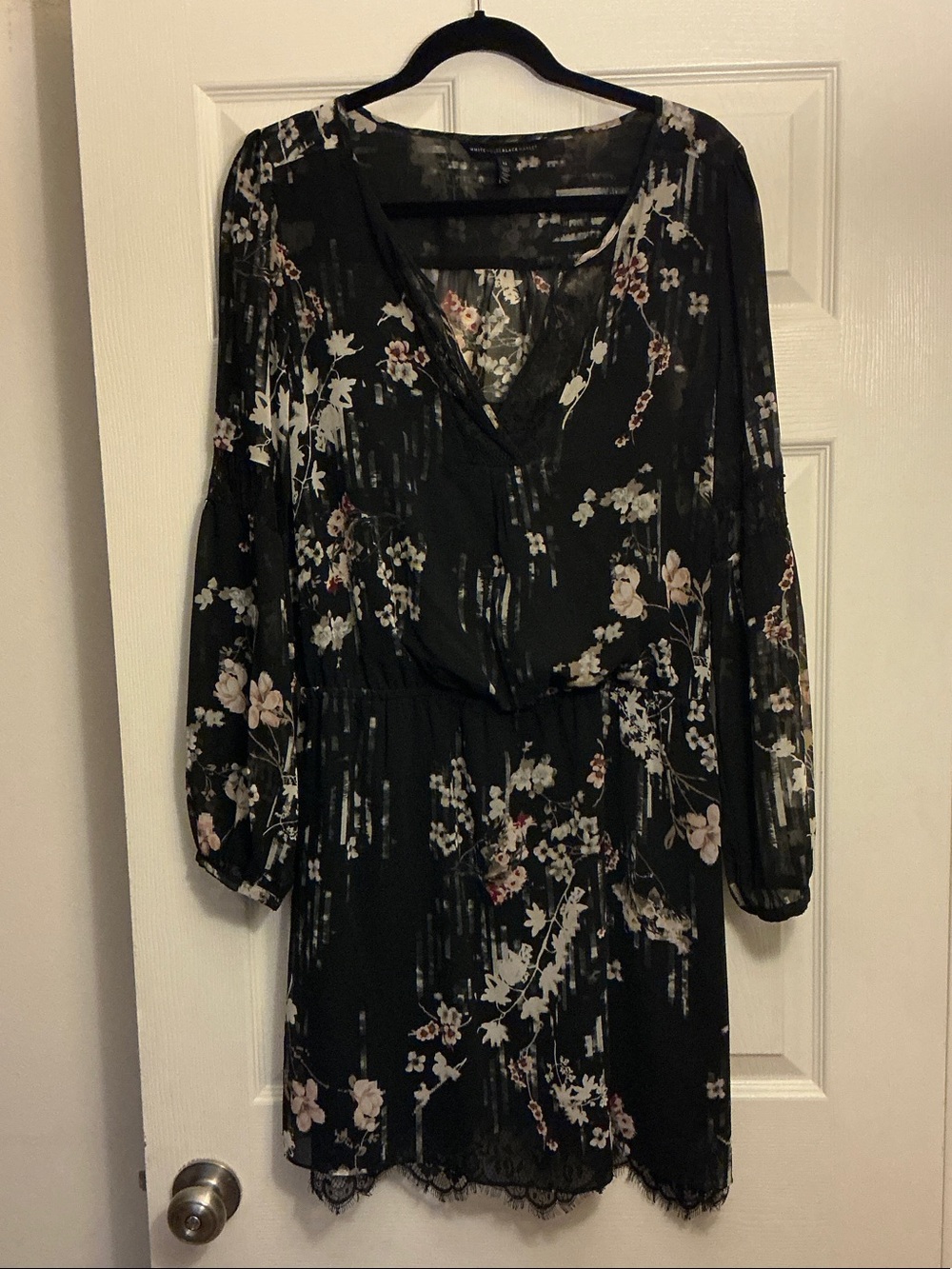 White House Black Market Black Floral V-Neck Long Sleeve Dress